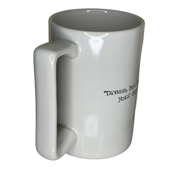 Bubba Gump Shrimp Co. Maui Hawaii Coffee/Mug - Picture 4 of 8